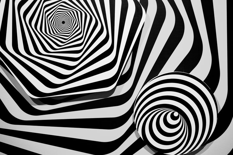 Mesmerizing black and white geometric patterns with a modern abstract design.